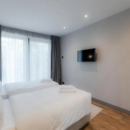 Fourty Three Luxury Serviced Lejlighedshotel 5*