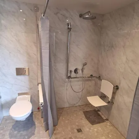 Fourty Three Luxury Serviced Апарт-отель Дюссельдорф