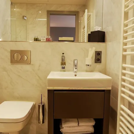 Fourty Three Luxury Serviced