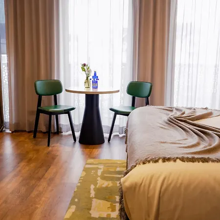 Fourty Three Luxury Serviced Ξενοδοχείο με διαμερίσματα