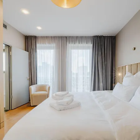 Fourty Three Luxury Serviced 5* Дюссельдорф