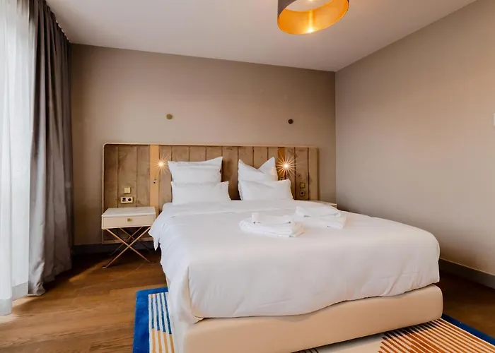 Ξενοδοχείο με διαμερίσματα Fourty Three Luxury Serviced