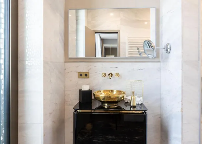 מלון דירות Fourty Three Luxury Serviced