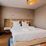 Aparthotel Fourty Three Luxury Serviced