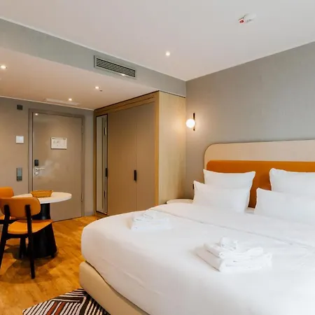 Fourty Three Luxury Serviced アパートホテル デュッセルドルフ