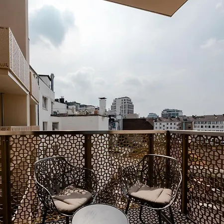 Fourty Three Luxury Serviced 5* デュッセルドルフ