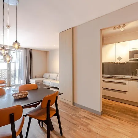 アパートホテル Fourty Three Luxury Serviced デュッセルドルフ