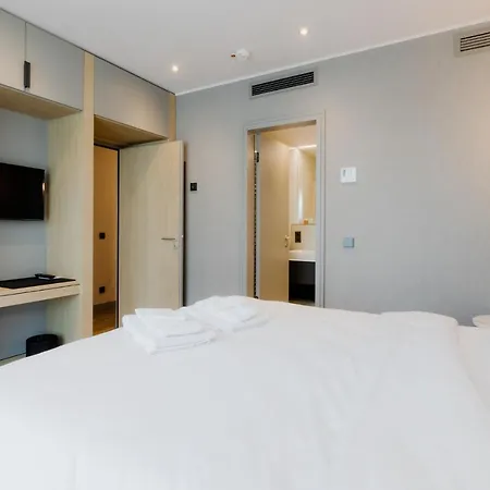 公寓式酒店 Fourty Three Luxury Serviced 5*