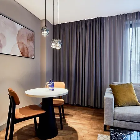 アパートホテル Fourty Three Luxury Serviced 5*