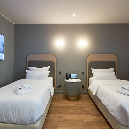Fourty Three Luxury Serviced 5*