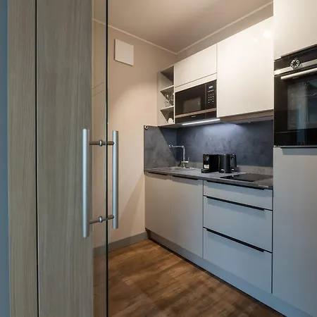 Fourty Three Luxury Serviced アパートホテル デュッセルドルフ