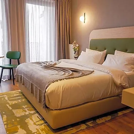 Fourty Three Luxury Serviced
