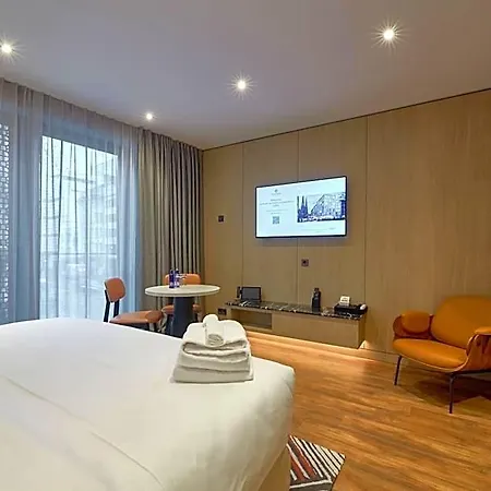 Apartmanhotel Fourty Three Luxury Serviced 5*
