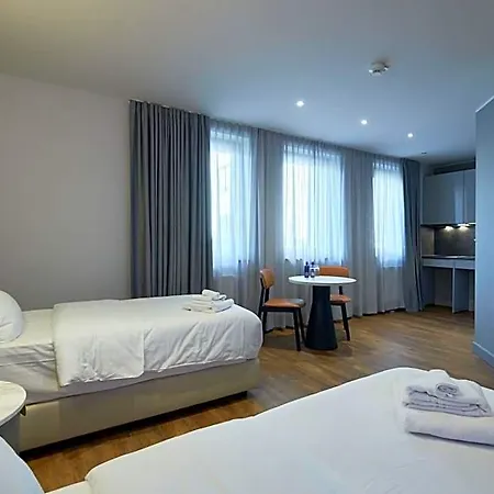 Fourty Three Luxury Serviced Apartmanhotel