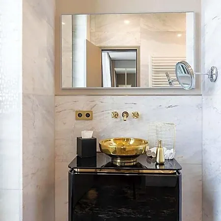 Fourty Three Luxury Serviced 5*