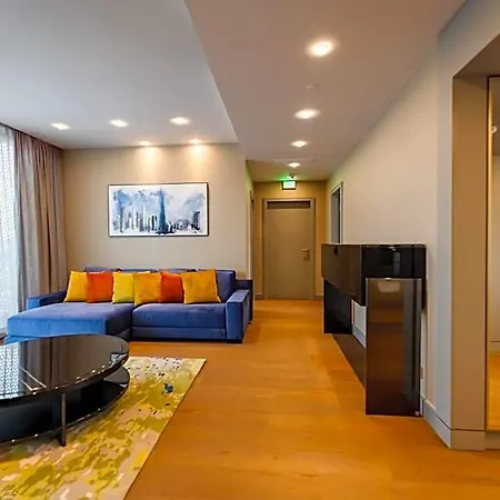 Fourty Three Luxury Serviced 5*
