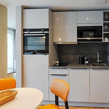 Fourty Three Luxury Serviced 5*