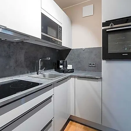 Aparthotel Fourty Three Luxury Serviced