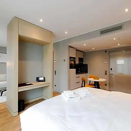 Fourty Three Luxury Serviced 5*