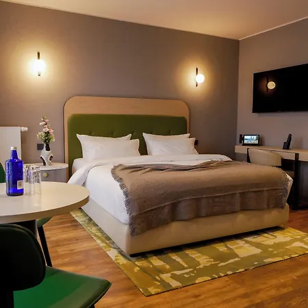 Apartmanhotel Fourty Three Luxury Serviced 5*