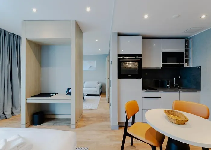 아파트호텔 Fourty Three Luxury Serviced 5*