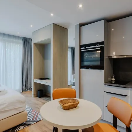 Fourty Three Luxury Serviced 5*