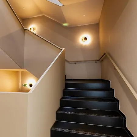 Fourty Three Luxury Serviced 5*